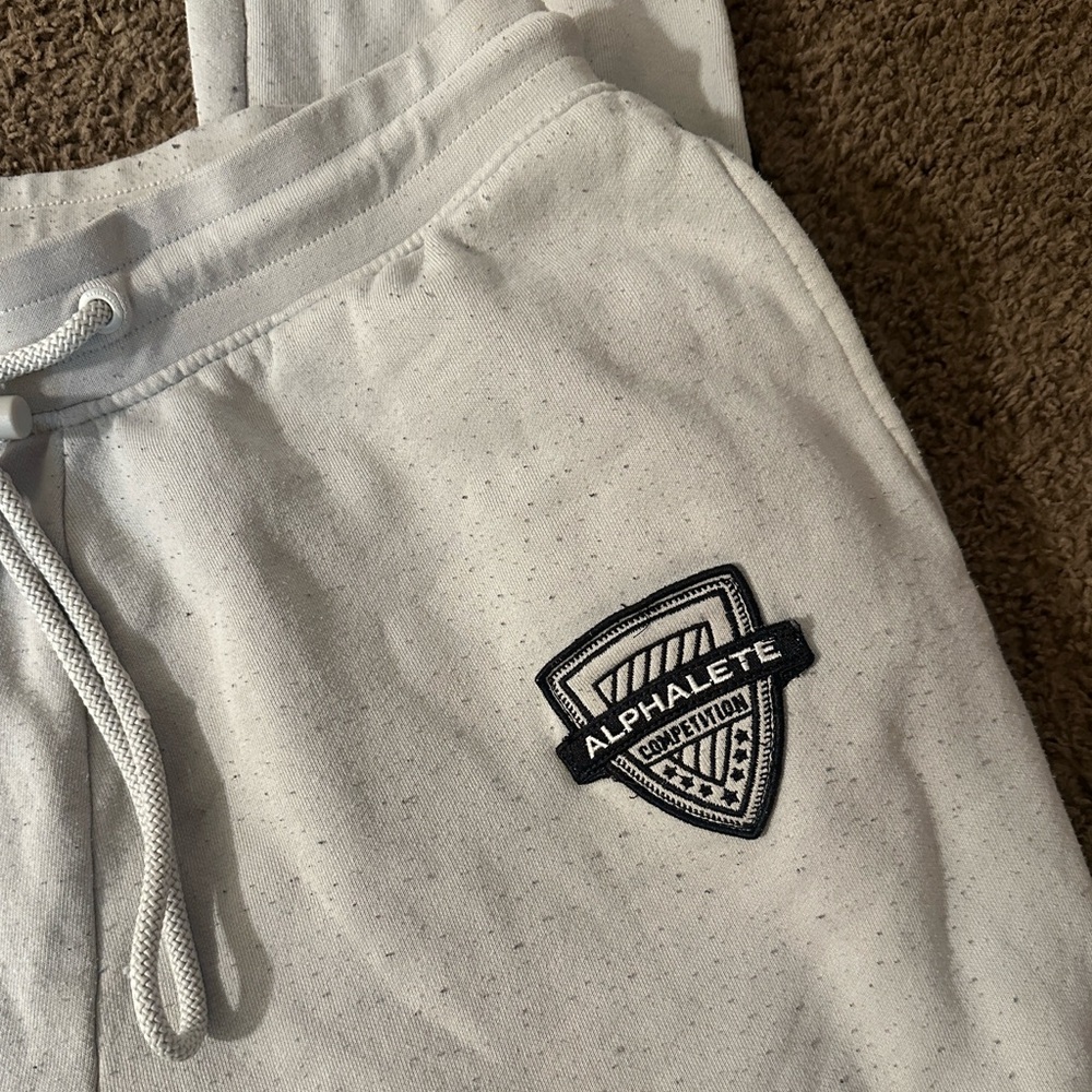 Alphalete sweatpants - Picture 2 of 4